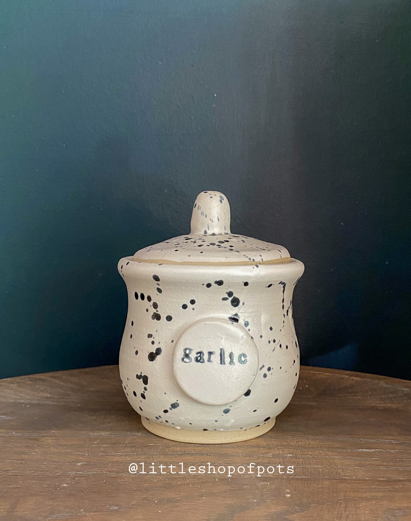 Garlic pot