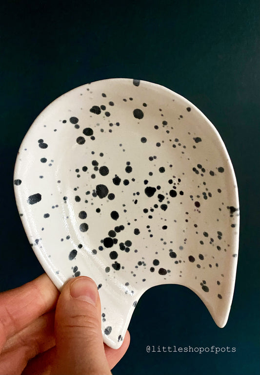 Splatter spoon rest