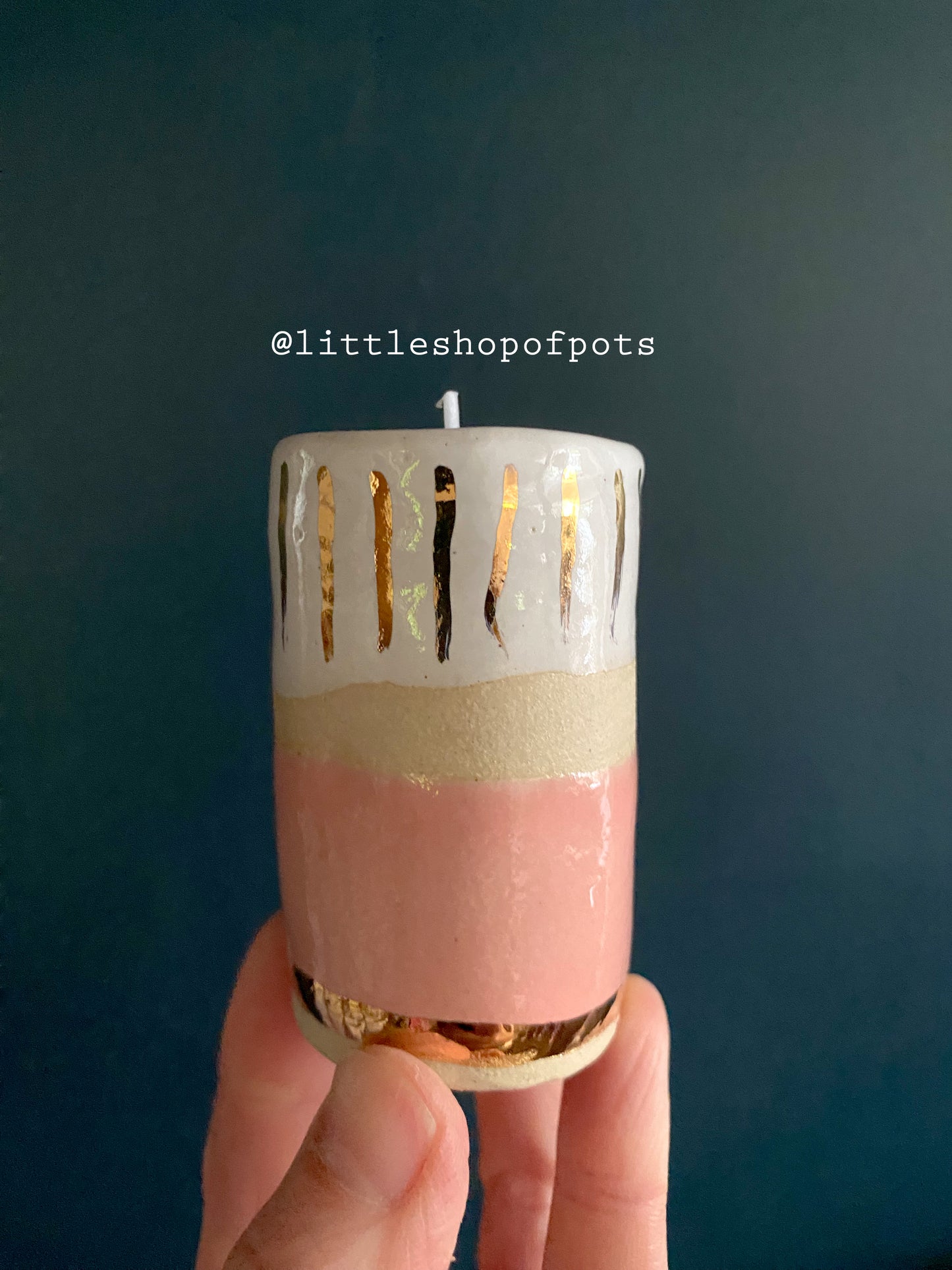 Hand poured candle (pink)