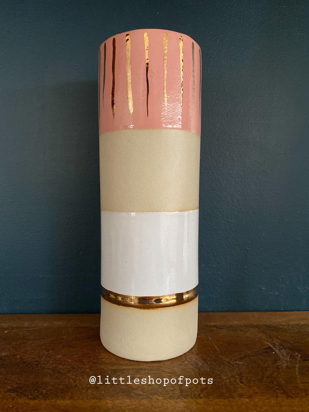 Cast vase (pink)